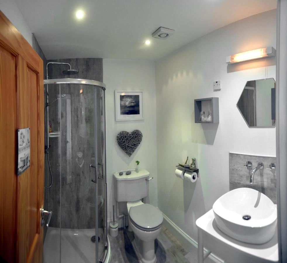 Skye Photo Centre Bed & Breakfast Camastianavaig Bagian luar foto