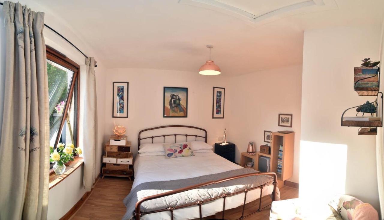 Skye Photo Centre Bed & Breakfast Camastianavaig Bagian luar foto
