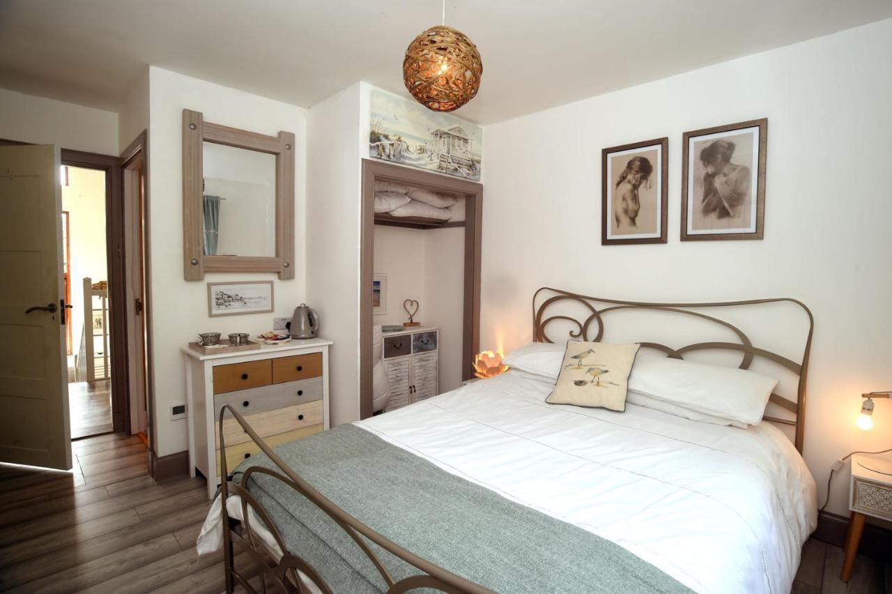 Skye Photo Centre Bed & Breakfast Camastianavaig Bagian luar foto